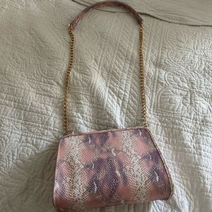 KELLY WYNNE “carry me away” crossbody. Can be used as shoulder bag as well.